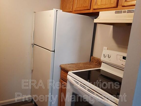 4th image of 2001 Heritage Dr #5