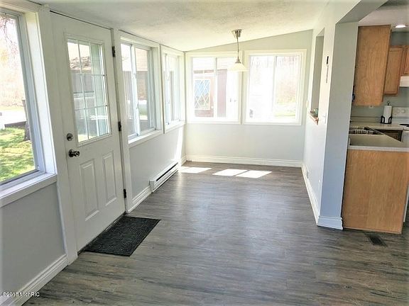 3rd image of O-13705 2nd Ave NW
