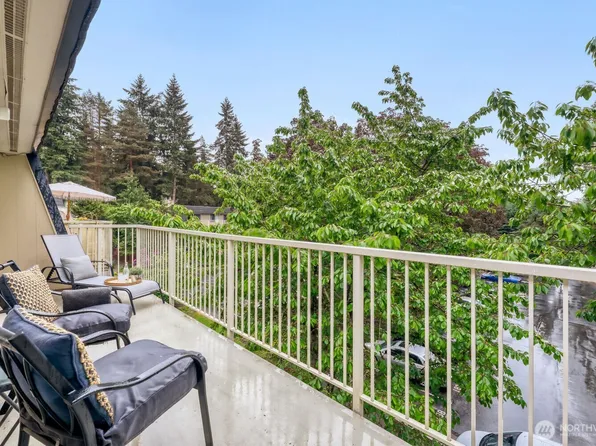9900 NE 124th Street #1306, Kirkland, WA 98034