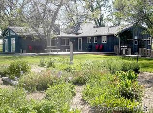 200 E Oak Rd, Wheatland, WY 82201