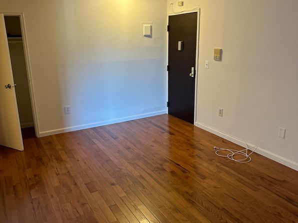 50 Willow Rd W APT 1C