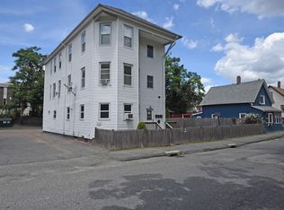 13 Saint Johns Rd, Worcester, MA 01603