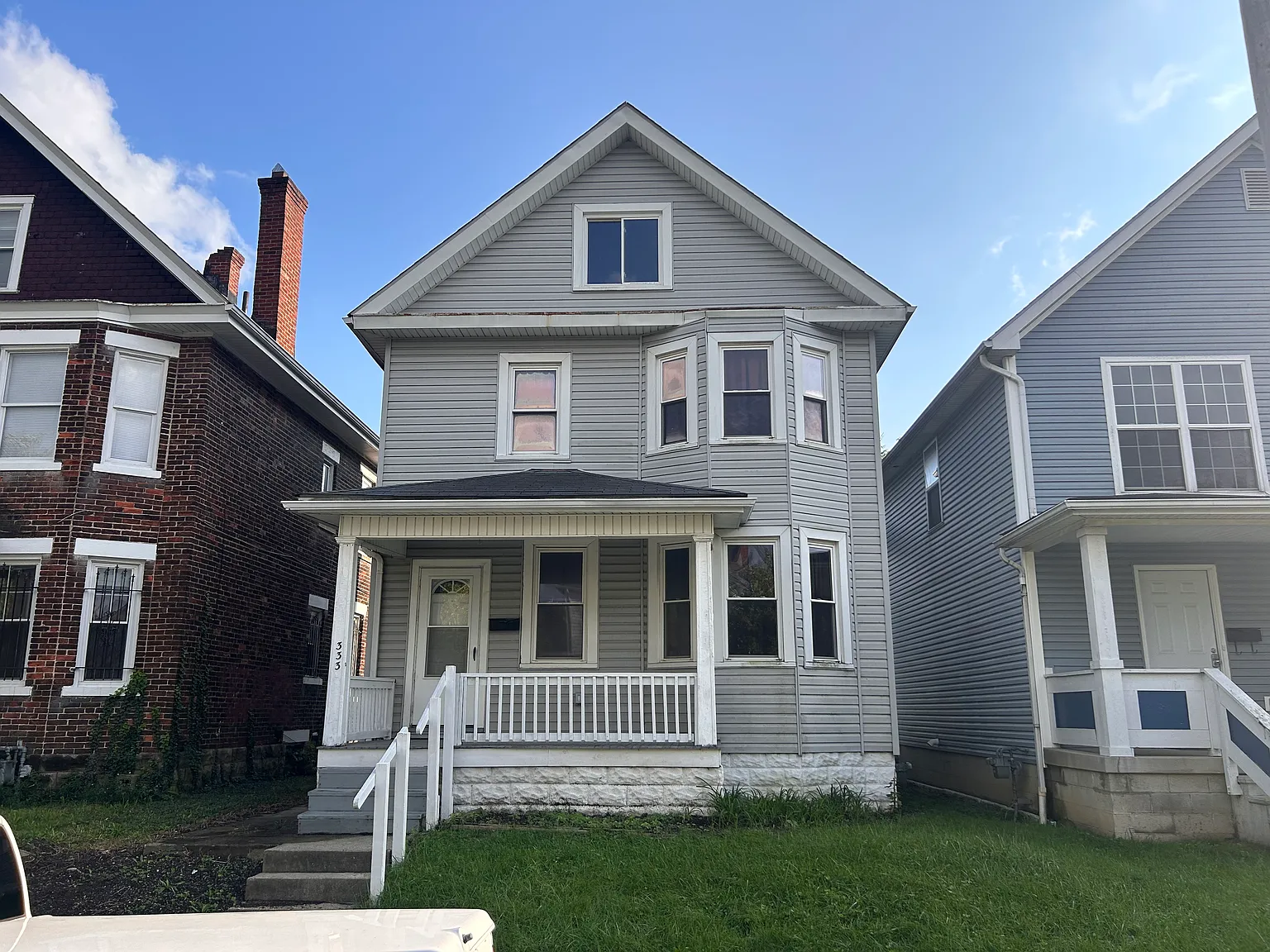 3 bed, 1.5 bath, 1200 sqft, $1,500 — Photo 1