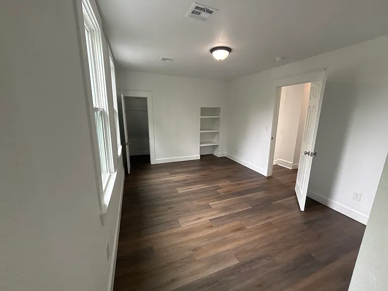 109 E St NW — Photo 25