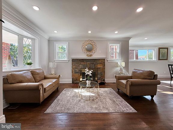 3rd image of 309 Rittenhouse St NW