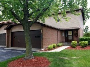 2543 Lake Shore Dr, Lynwood, IL