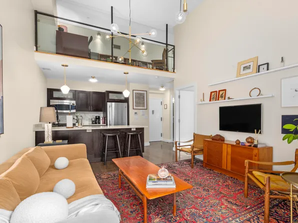 151 Manhattan Avenue image 2 of 7