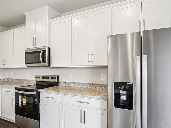 5th image of 3935 Northbrook Dr