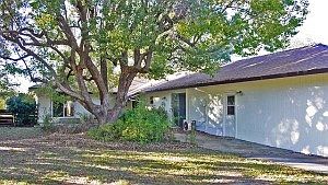 3rd image of 3689 Suzanne Way