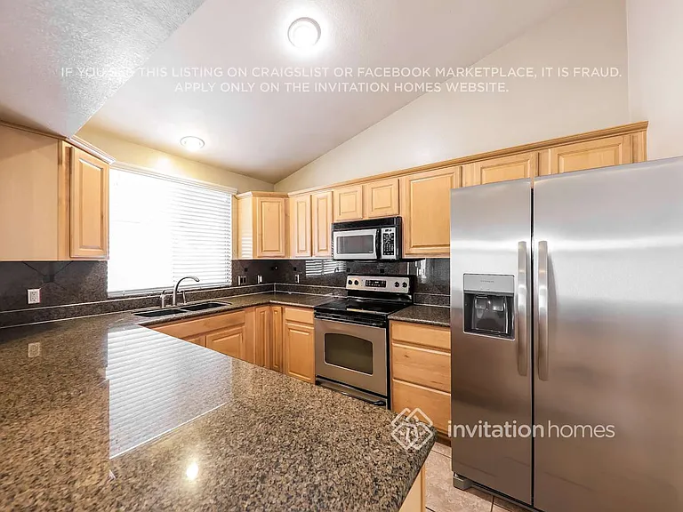 1320 E Tonto Ln — Photo 5