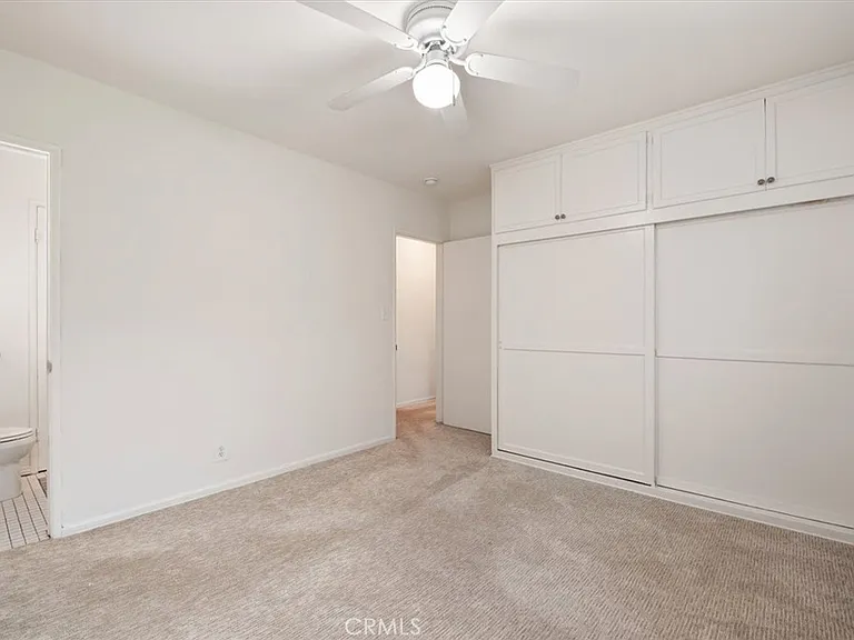5851 Woodman Ave — Photo 19