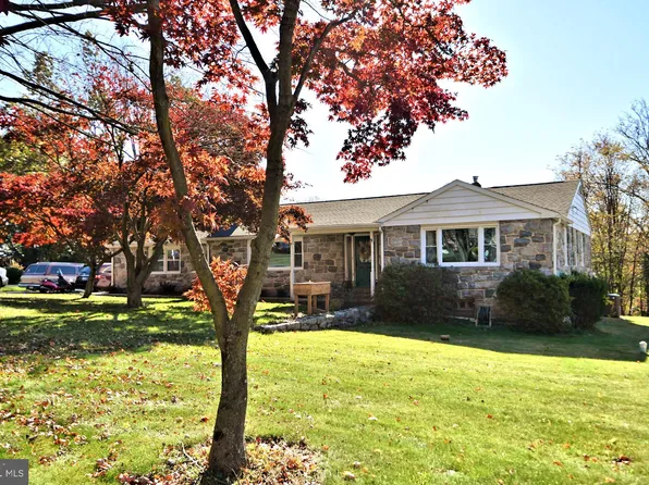 1472 Timberline Dr, Pottstown, PA 19465