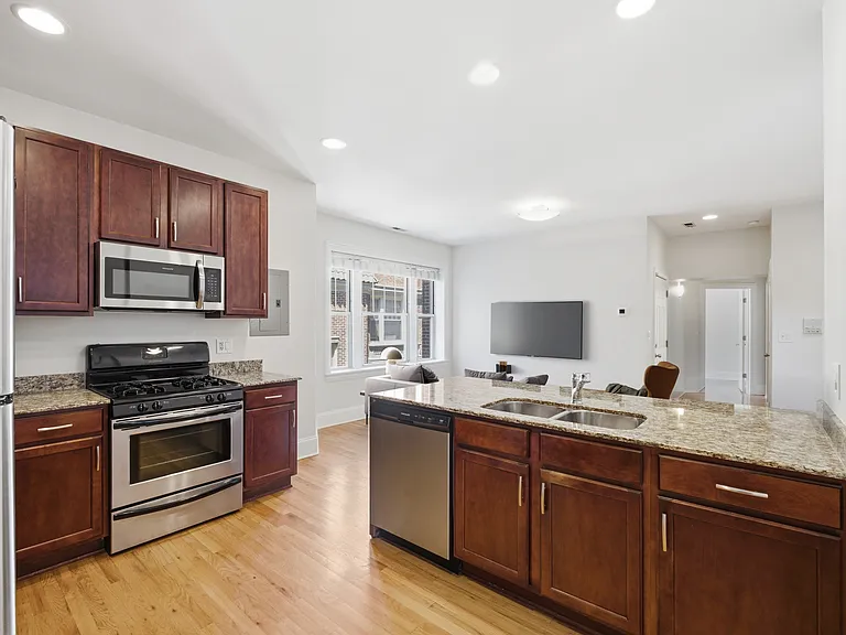 5404 N Kenmore Ave #3 — Photo 8
