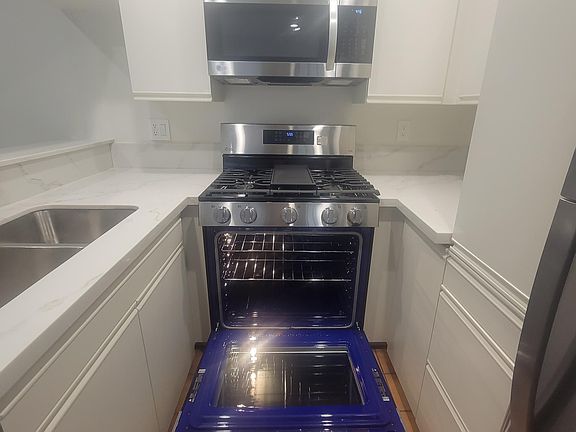 4th image of 4220 Arch Dr APT 7