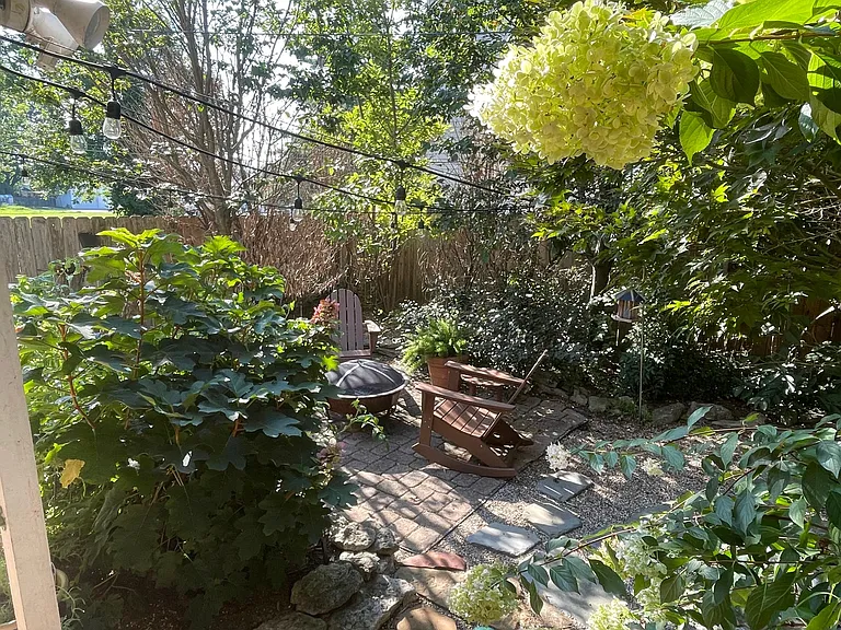 1303 Morton Ave — Photo 7