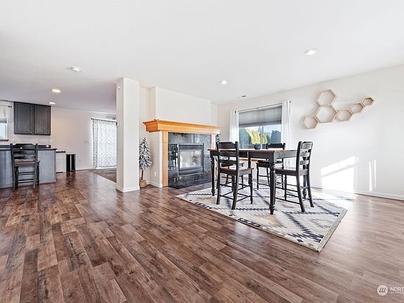 3rd image of 9415 185th Street Ct E