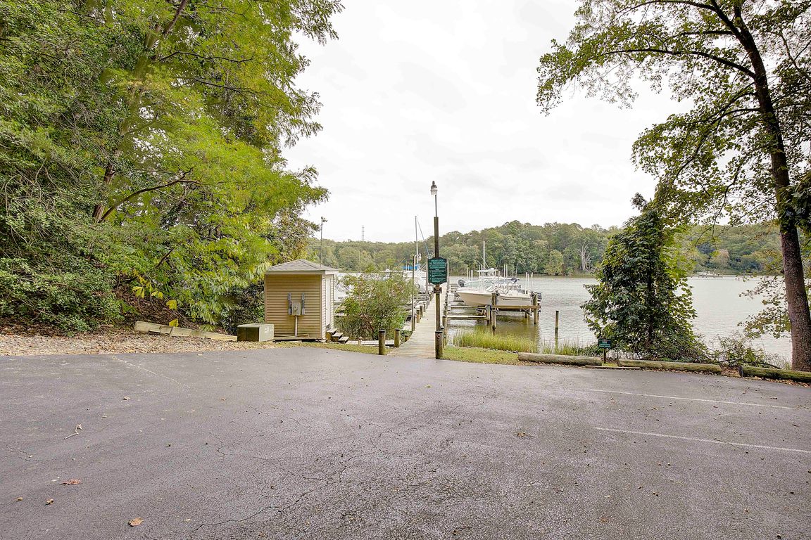 next background image