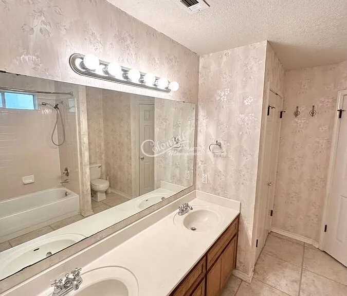 1100 Clairidge Ave — Photo 17