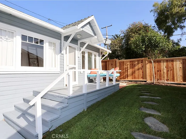 426 Aster St #B — Photo 1