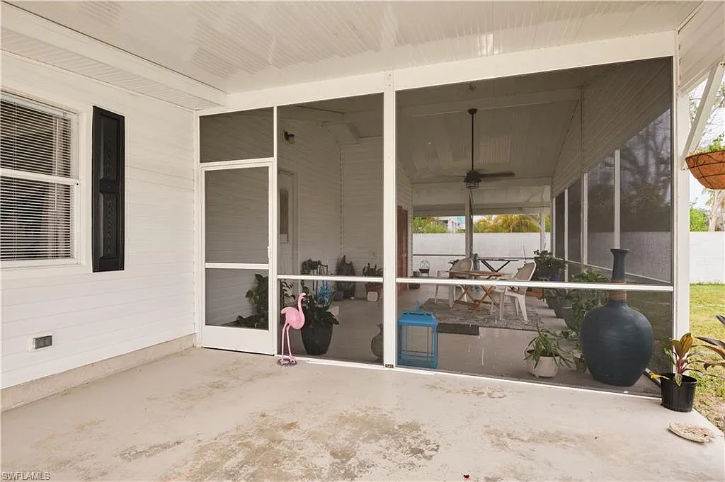 2 bed, 1.0 bath, 1038 sqft, $1,750 — Photo 3
