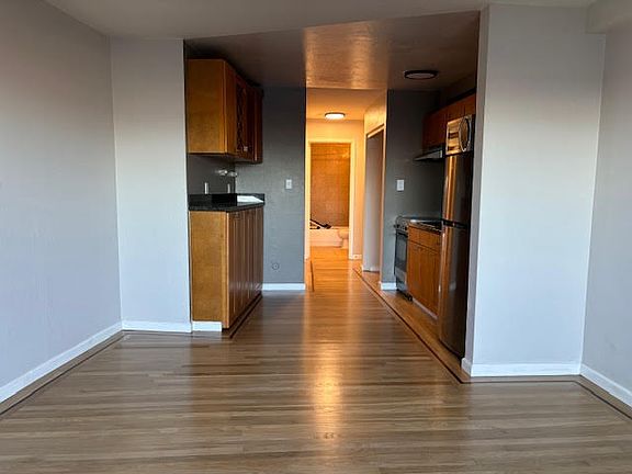 4th image of 646 Corbett Ave APT 401