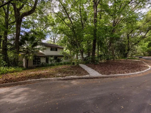 3809 NW 10th Pl, Gainesville, FL 32605