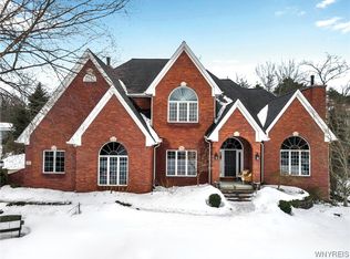 20 Lakeridge South Dr, Orchard Park, NY 14127