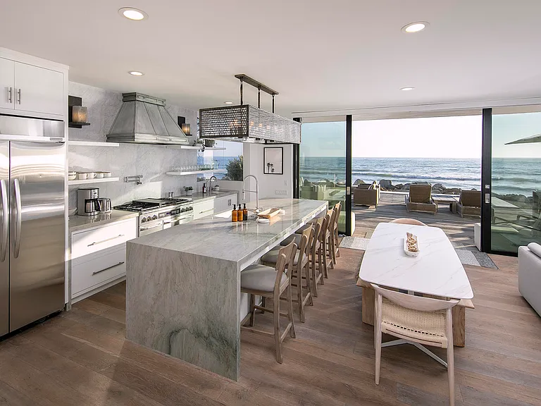 5372 Rincon Beach Park Dr — Photo 7