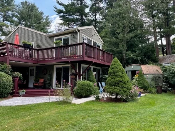 337 Lakeshore Dr, Bellingham, MA 02019