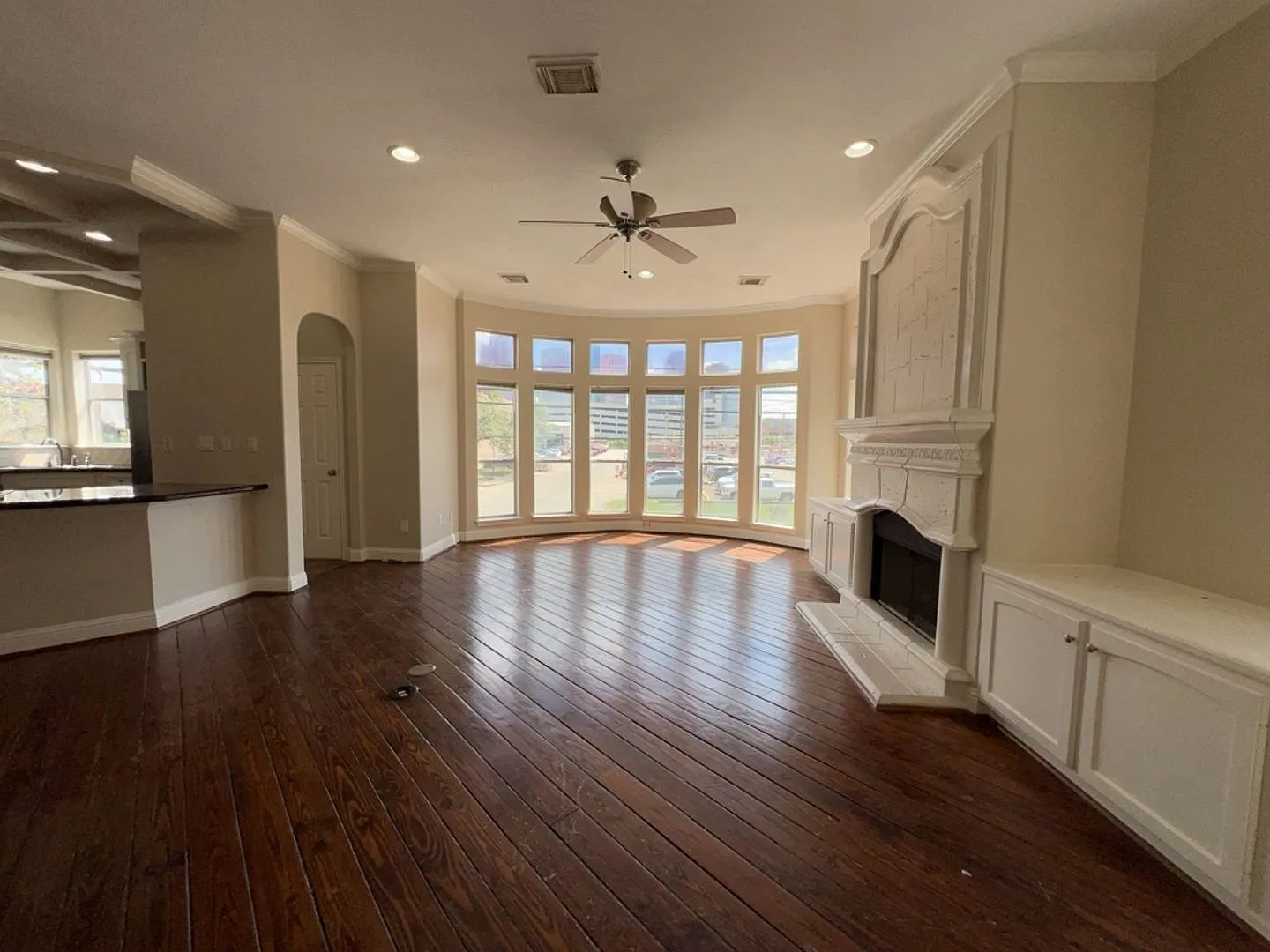 1304 Dart St Unit A **Ask About Our No Cash Deposit Option — Photo 4
