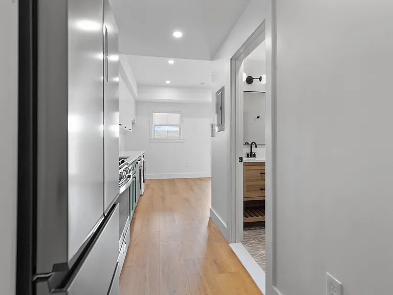 113 Ives Street — Photo 17