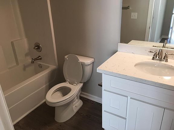 3rd image of 1704 Lake Ave #1704