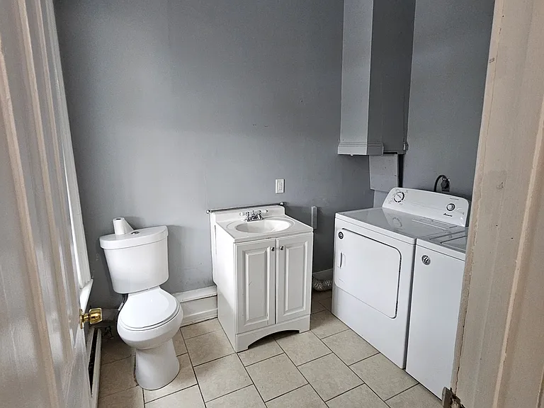 32 1st St #2 — Photo 30