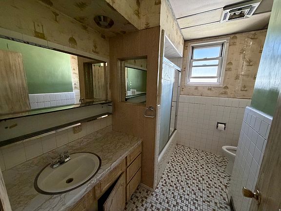 5th image of 357 E 100 N