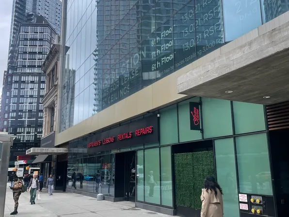 530 Fulton Street image 5 of 10