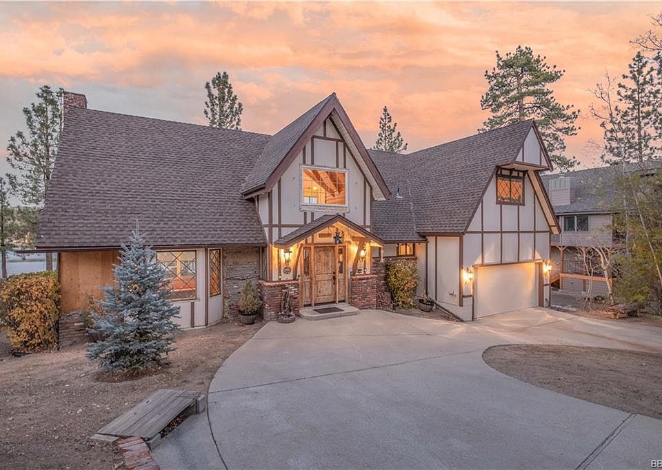 1st image of 787 Cove Dr