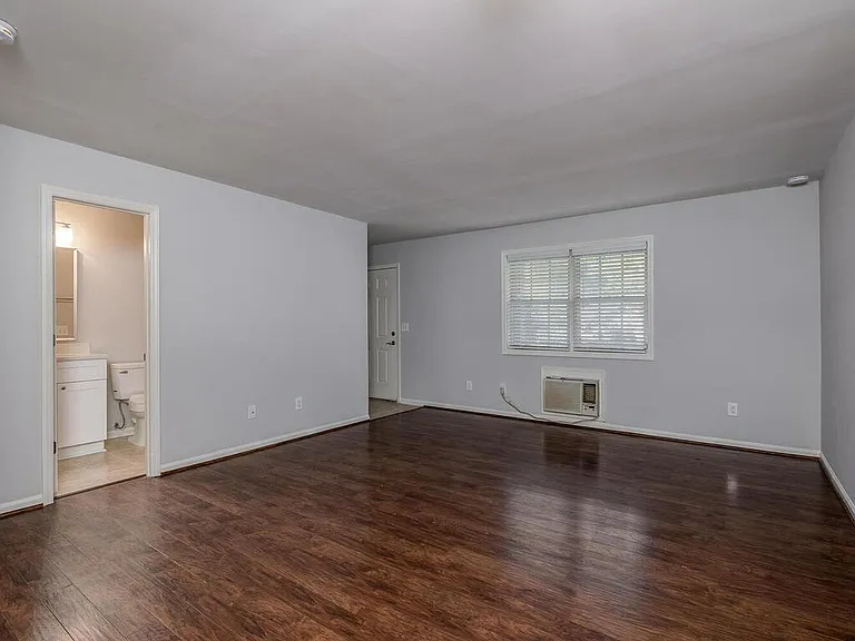 2611 Holton Ave #7 — Photo 13