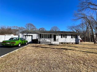 305 Winters Dr, Mastic, NY 11950