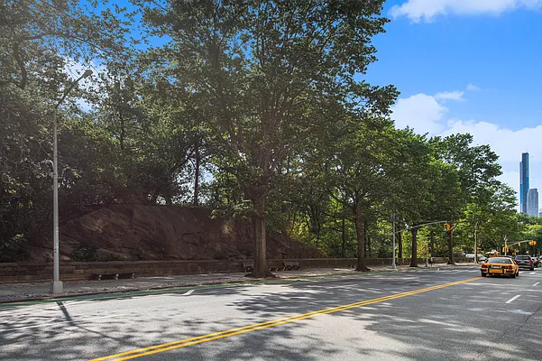 Sold by Douglas Elliman | media 26