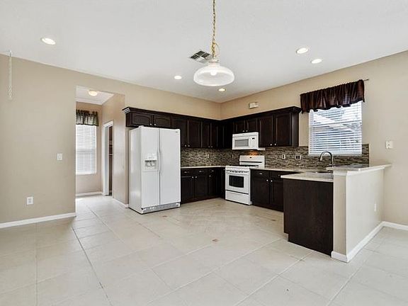 2nd image of 2806 Egrets Landing Dr