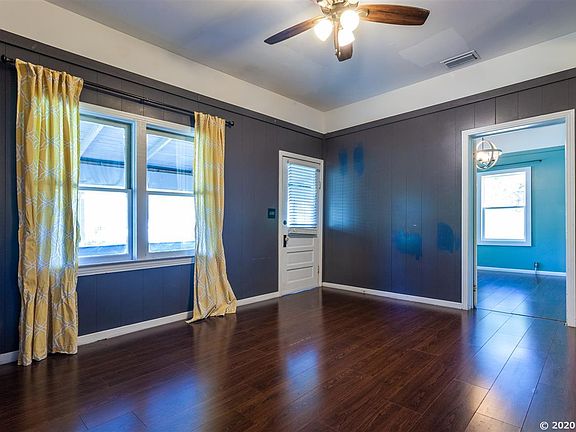 4th image of 1226 NE 191st Ter
