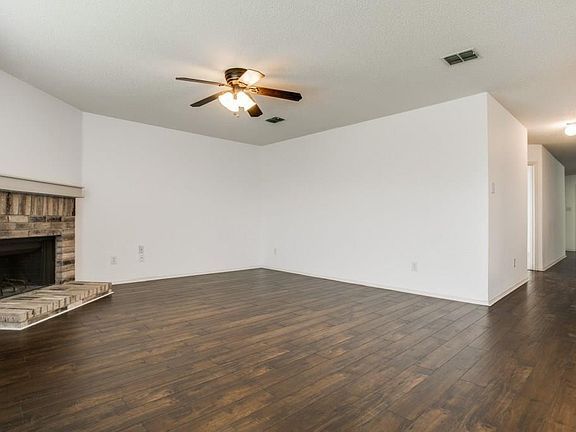 2nd image of 2800 Bissell Way