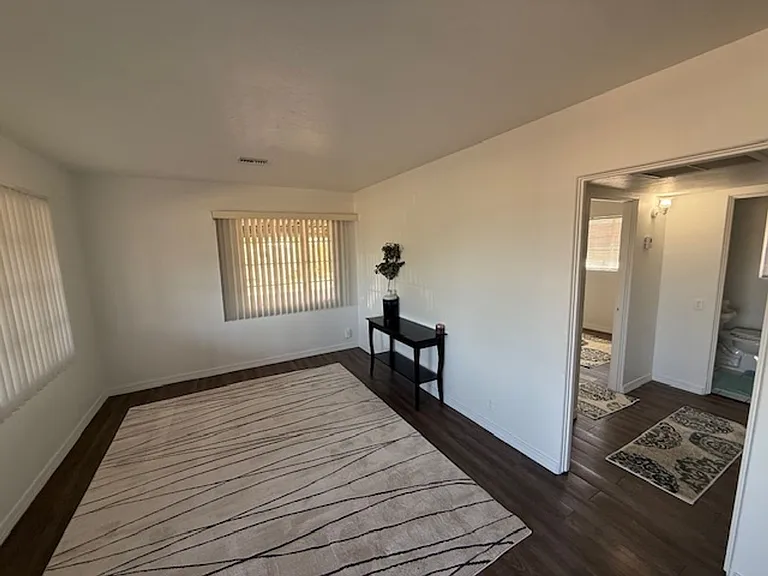 7235 N 55th Ave — Photo 6