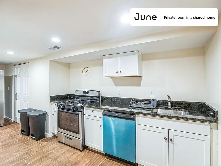 2826 Pennsylvania Ave SE #C — Photo 13