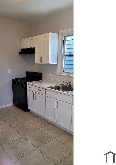 261 Amherst St #1