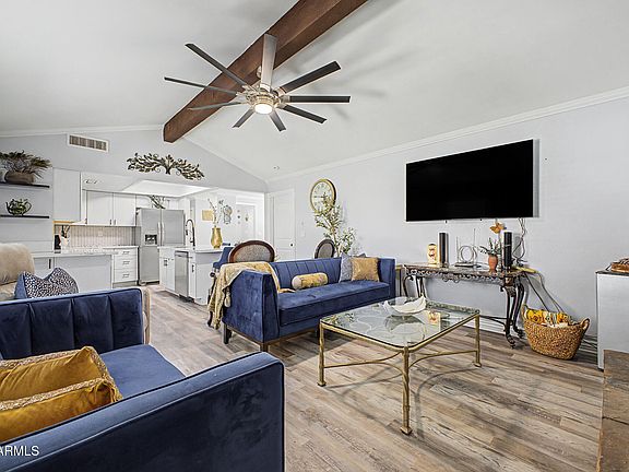 3rd image of 4428 W LEWIS Avenue
