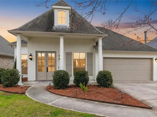 2377 Cours Carson St, Mandeville, LA 70448