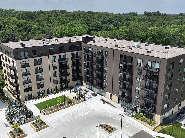 The Eloise Apartments — Photo 7