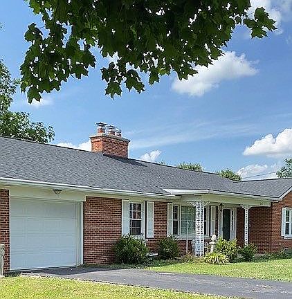 3rd image of 247 Eastridge Dr