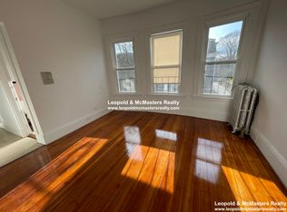 146 Oxford St #1F, Somerville, MA 02143